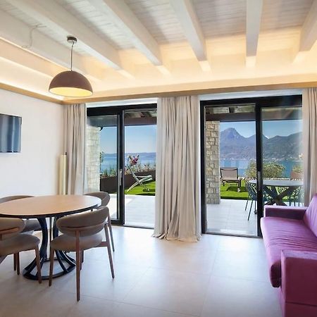 Villa Divina - Apt Prima Con Piscina E Vista Lago カステッレット・ディ・ブレンゾーネ エクステリア 写真