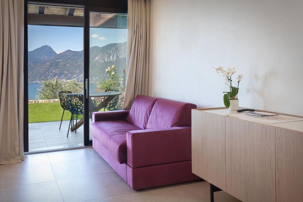 Villa Divina - Apt Prima Con Piscina E Vista Lago カステッレット・ディ・ブレンゾーネ エクステリア 写真