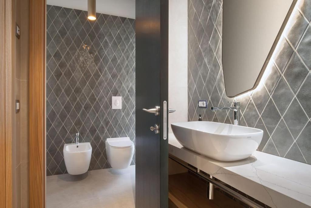 Villa Divina - Apt Prima Con Piscina E Vista Lago カステッレット・ディ・ブレンゾーネ エクステリア 写真