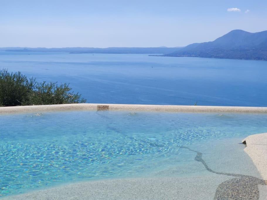 Villa Divina - Apt Prima Con Piscina E Vista Lago カステッレット・ディ・ブレンゾーネ エクステリア 写真